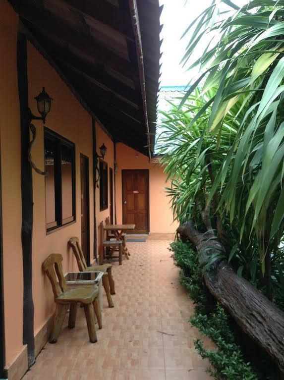 Discovery House Hotel Sha Plus Nai Yang Luaran gambar